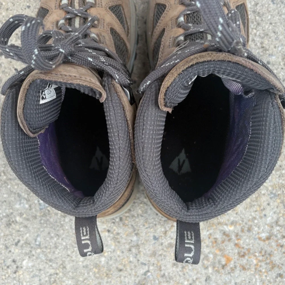 Vasque these talus